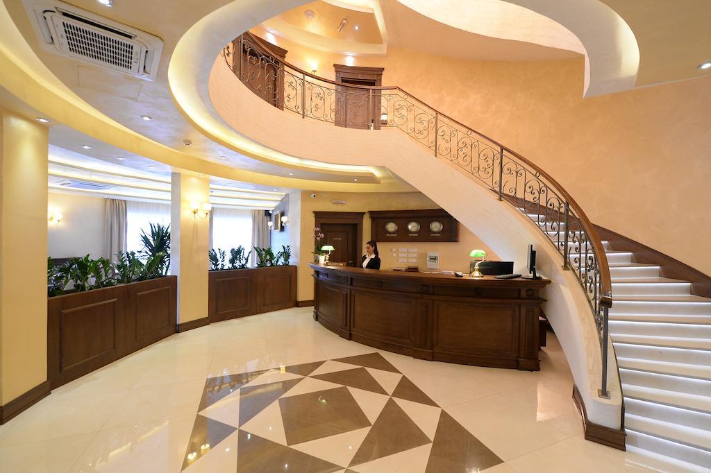Hotel Majdan Belgrad Zewnętrze zdjęcie