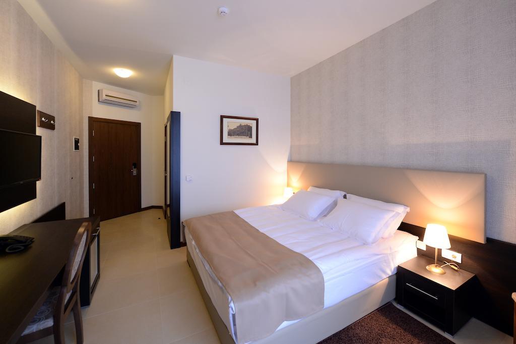 Hotel Majdan Belgrad Zewnętrze zdjęcie