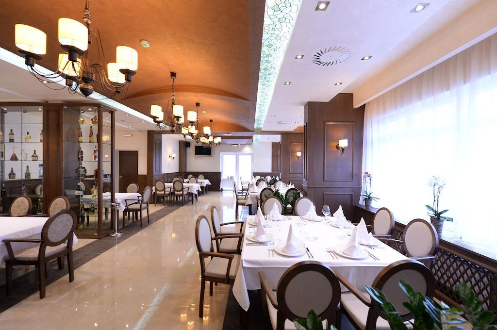 Hotel Majdan Belgrad Zewnętrze zdjęcie