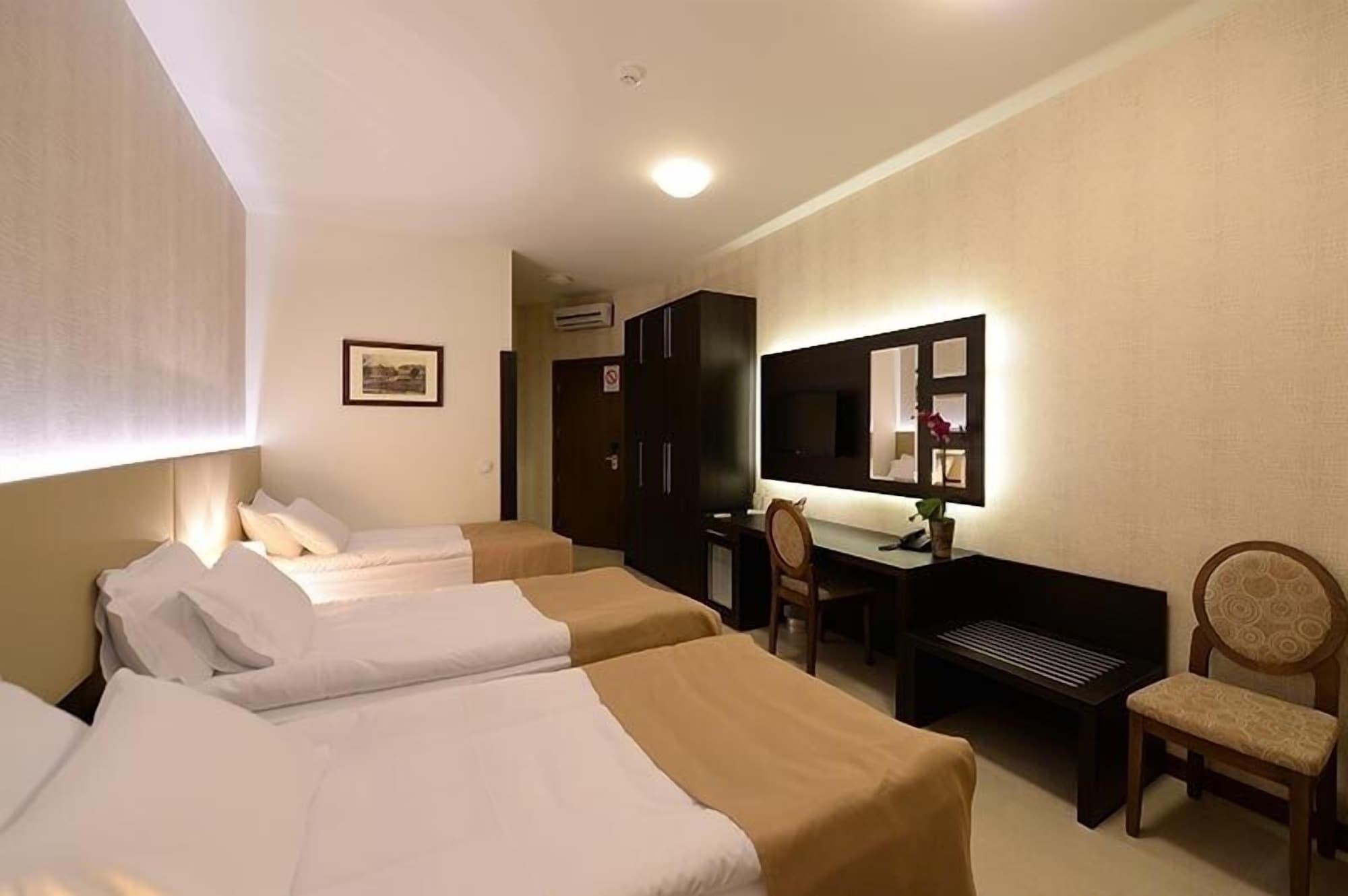 Hotel Majdan Belgrad Zewnętrze zdjęcie