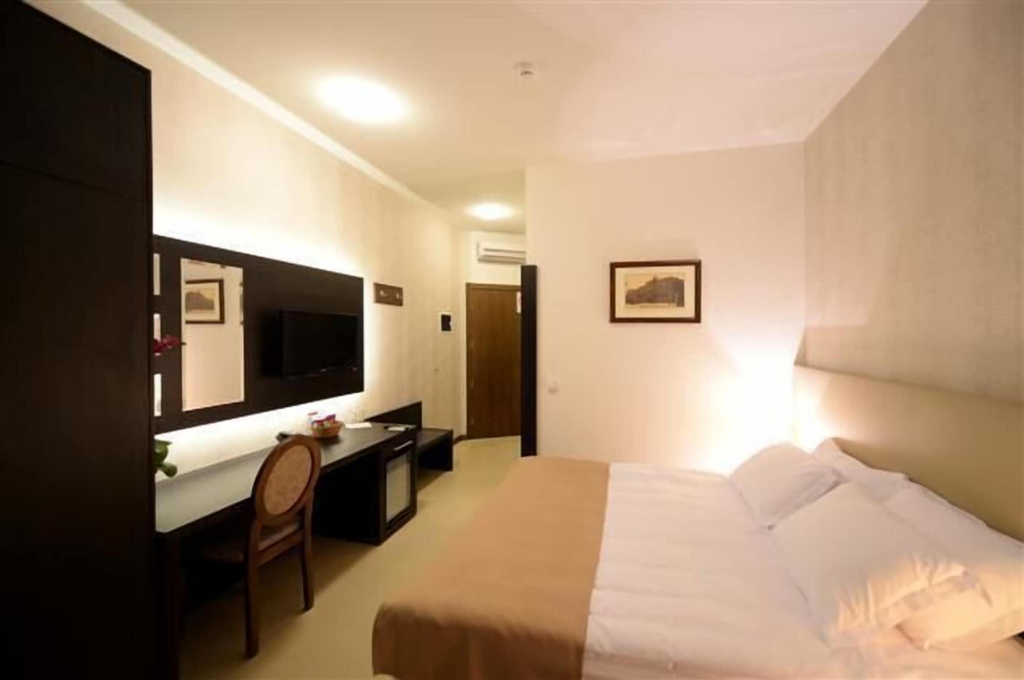 Hotel Majdan Belgrad Zewnętrze zdjęcie