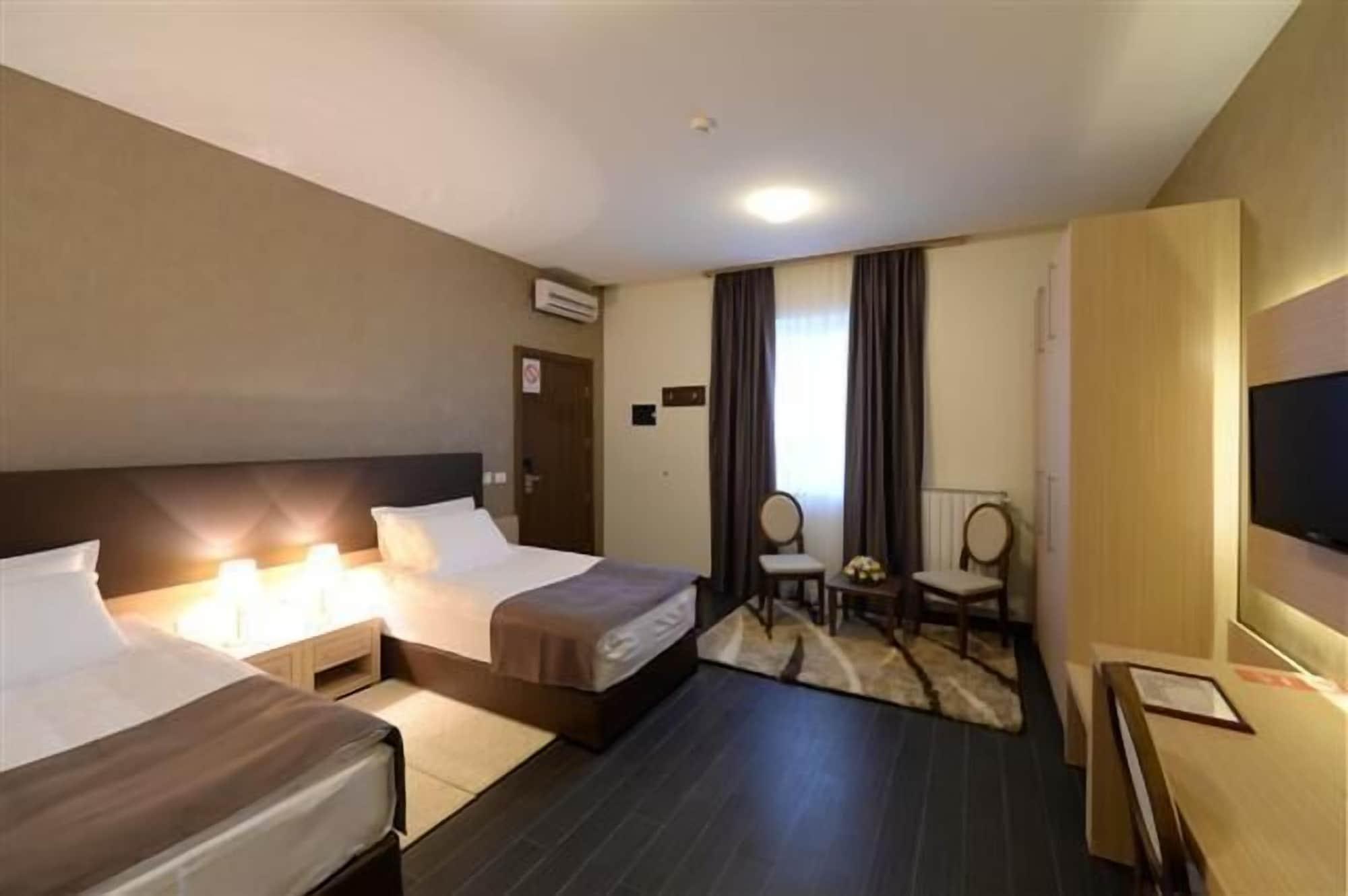 Hotel Majdan Belgrad Zewnętrze zdjęcie
