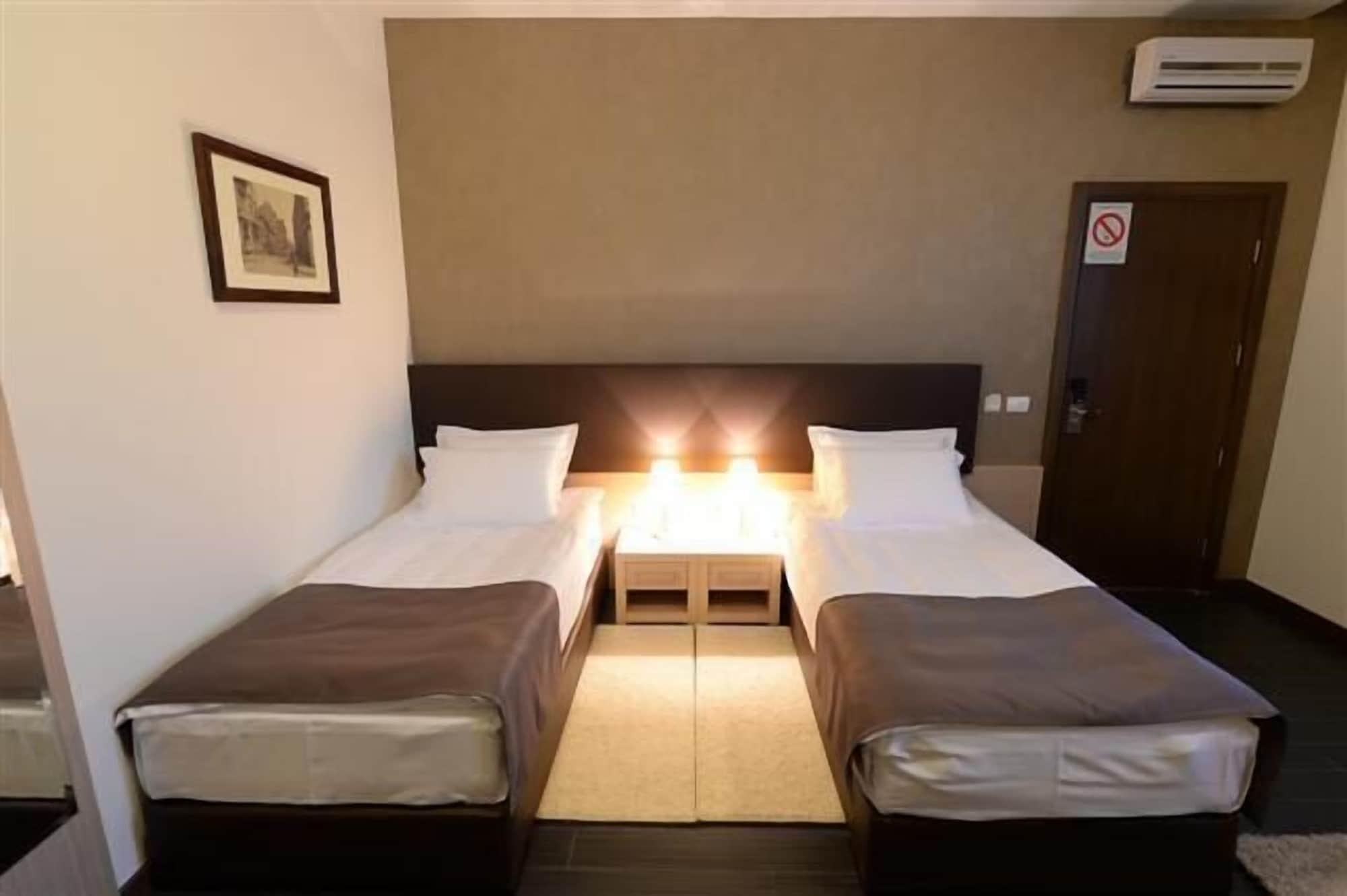 Hotel Majdan Belgrad Zewnętrze zdjęcie