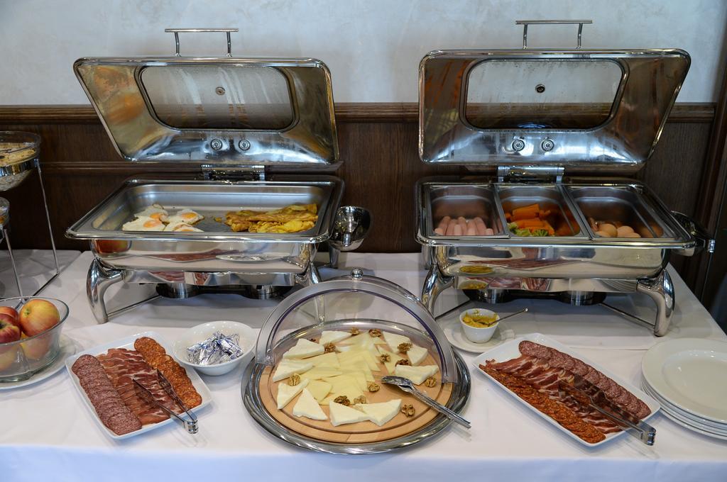 Hotel Majdan Belgrad Zewnętrze zdjęcie
