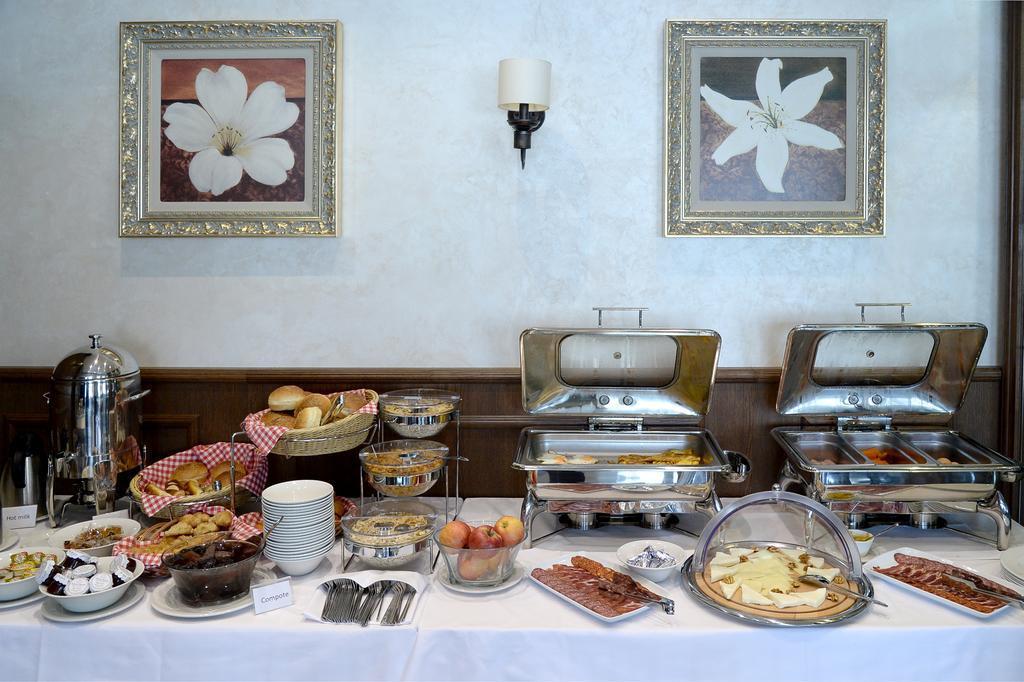 Hotel Majdan Belgrad Zewnętrze zdjęcie